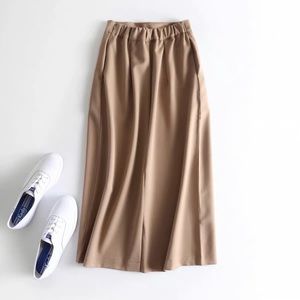Khaki cotton skirt with pockets, brand new